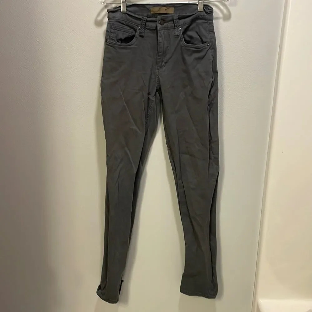 JOES Jeans woman’s jeans. The color is castle rock